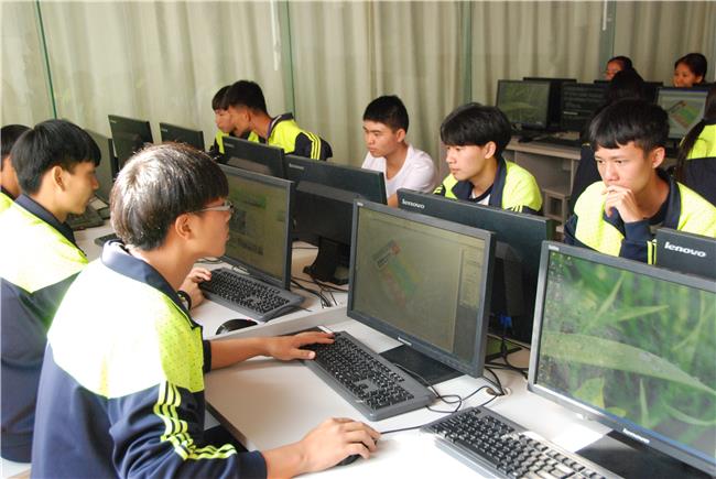 玉溪工業(yè)財(cái)貿(mào)學(xué)校2019年計(jì)算機(jī)網(wǎng)絡(luò)工程施工專業(yè)招生簡介